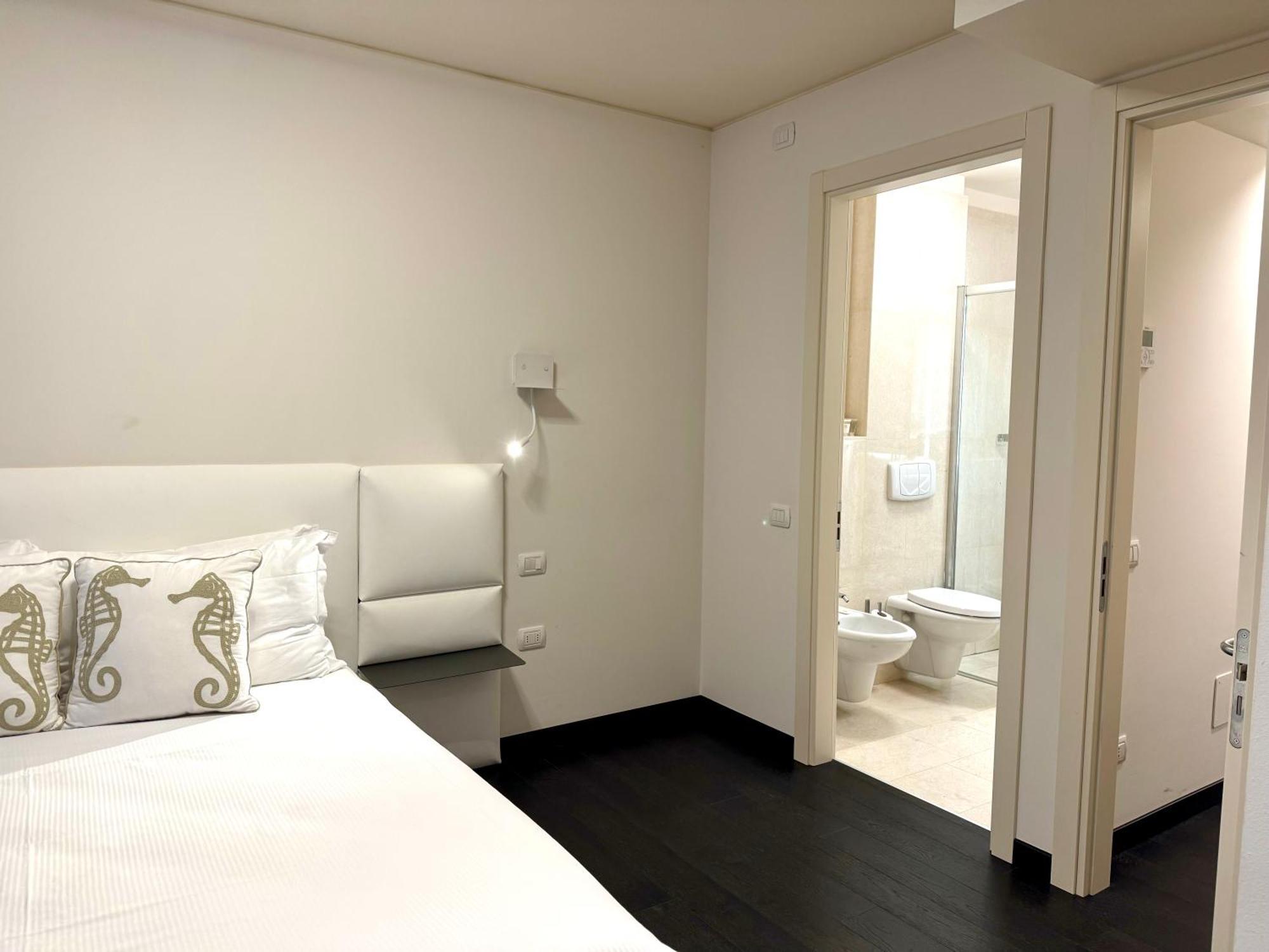 Grand Apartment Sissi Trieste Esterno foto